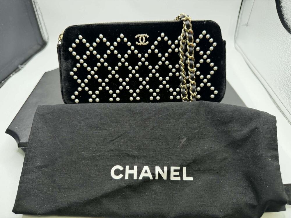 Chanel Quilted Pearl Double Zip Clutch W/ Chain SPB-MS 363036